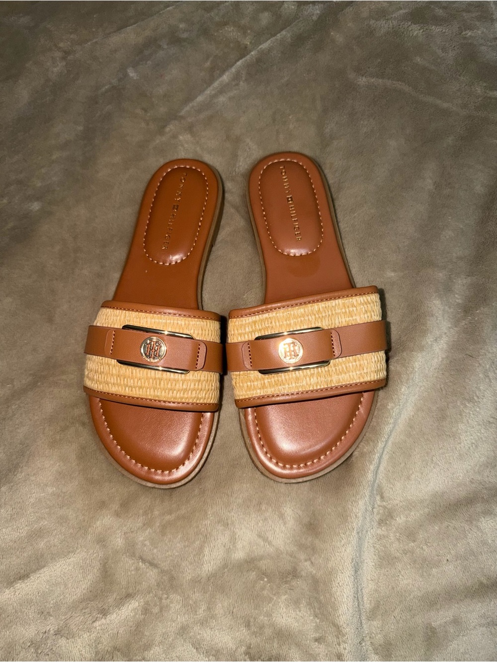 Tommy Hilfiger Tan & Natural Woven Slide Sandals - Women